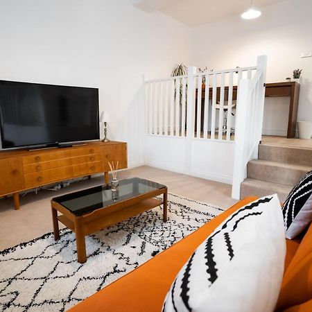 The Amazing Triplex - City Centre - Free Parking Sheffield Exterior foto