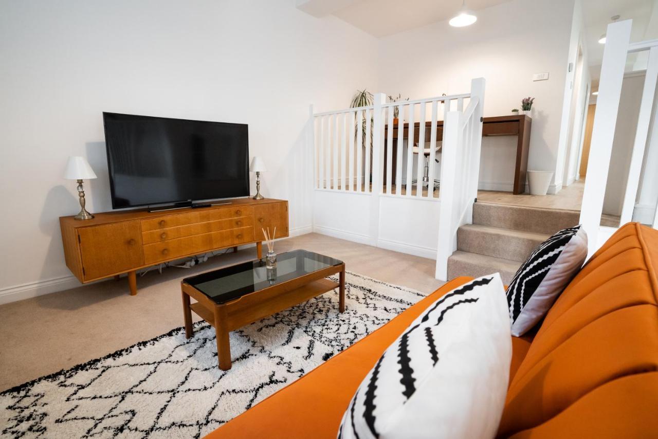 The Amazing Triplex - City Centre - Free Parking Sheffield Exterior foto