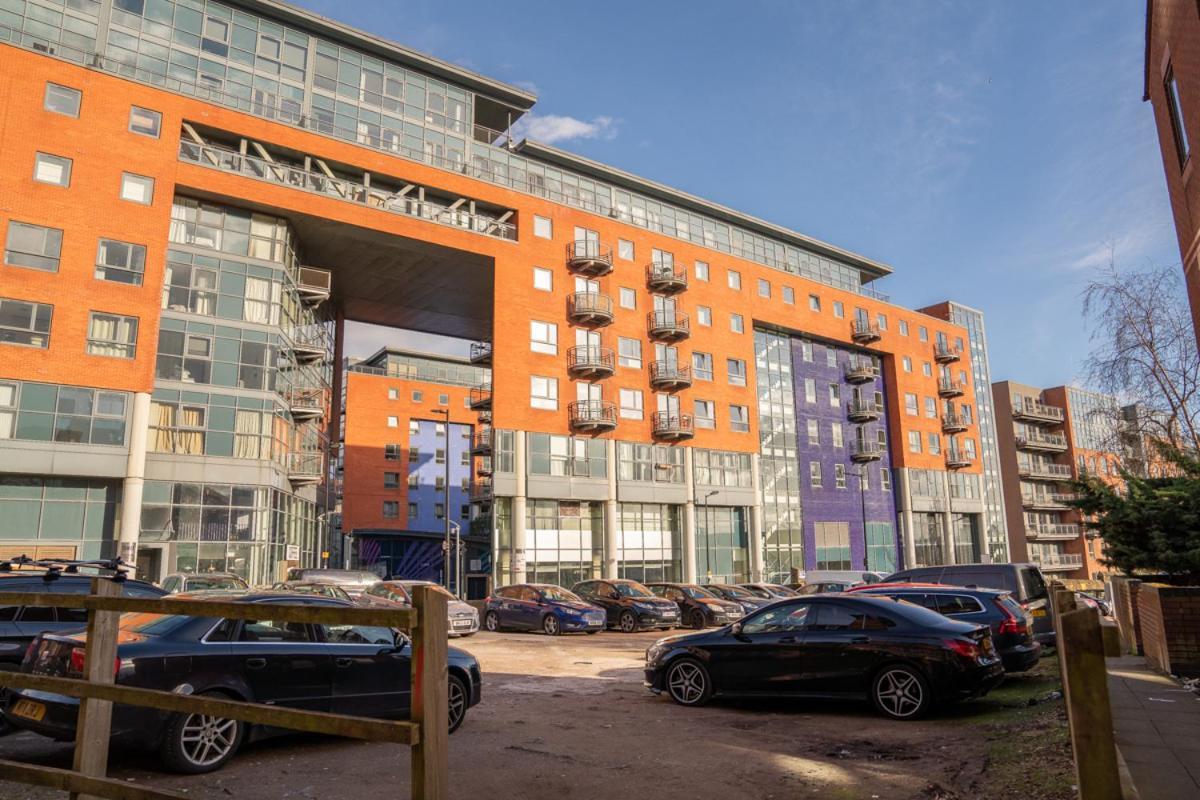The Amazing Triplex - City Centre - Free Parking Sheffield Exterior foto